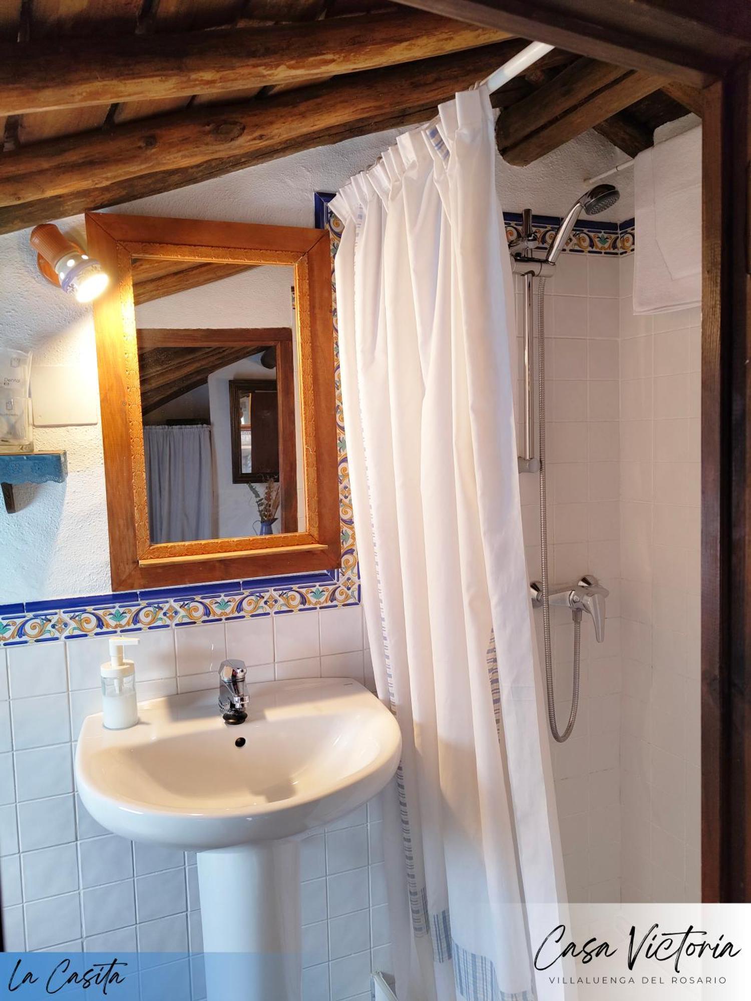 Conjunto Rural Casa Victoria Guest House Виялуенга дел Росарио Екстериор снимка